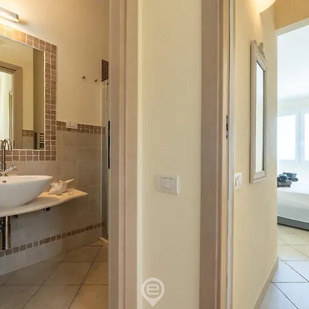 Jasmine Panoramic Hideaway Apartment Riva dei Pini